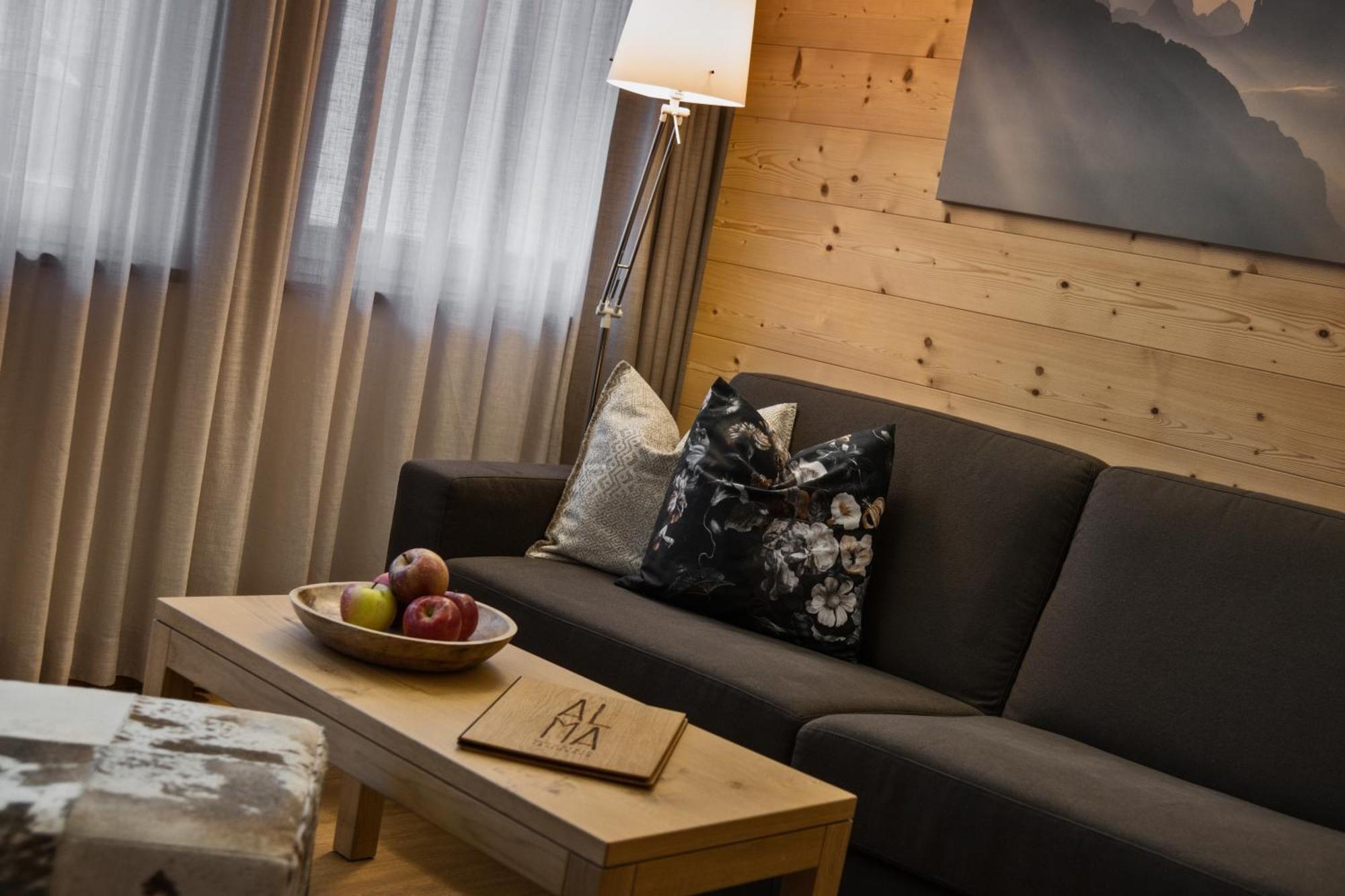 Alma Mountain Residence Dobbiaco Room photo